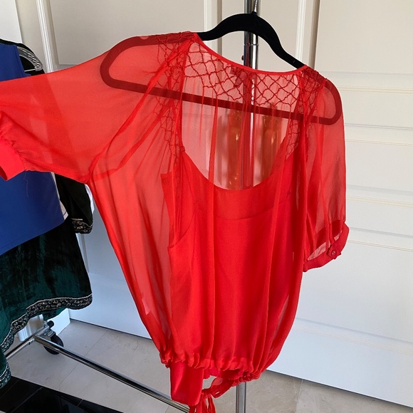 Joie 100% Silk Blouse and matching tank, bright apricot, Size Large - Picture 9 of 11